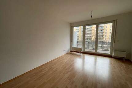 Wohnung zum Mieten in Frankfurt 890,00 € 56 m²