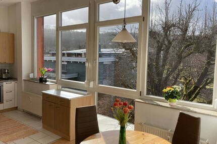GERLINGEN - SONNIGE 5-ZIMMER-DG-WOHNUNG, TOLLER AUSBLICK, TG, RUHIGER LAGE, OHNE MAKLER!
