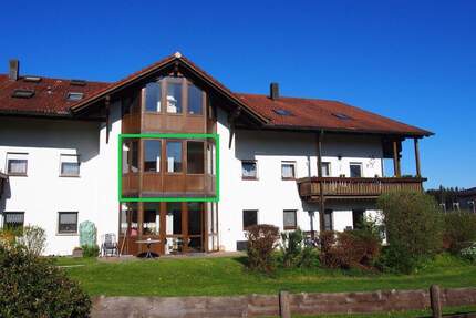 Sonnige 2-Zimmer Eigentumswohnung mit TG-Stellplatz, in Regen-St. Johann oben, Bezugsfrei