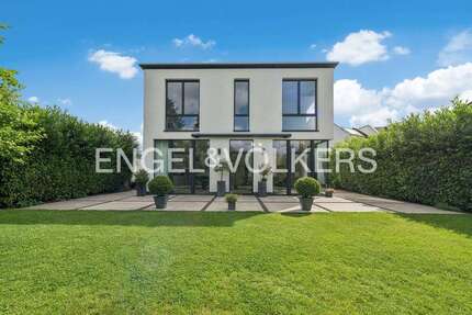 Haus zum Kaufen in Köln 1.490.000,00 € 234 m²