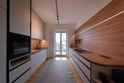 Frisch saniert & bezugsfertig I 3-Zimmer I Einbauküche I riesiger Sonnenbalkon - von privat - Berlin Johannisthal