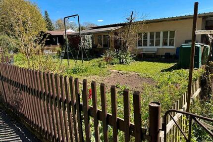 Kleingarten - 4.500,00&nbsp;EUR Kaltmiete, ca.&nbsp; 0,00&nbsp;m&sup2; in Leipzig (PLZ: 04109)