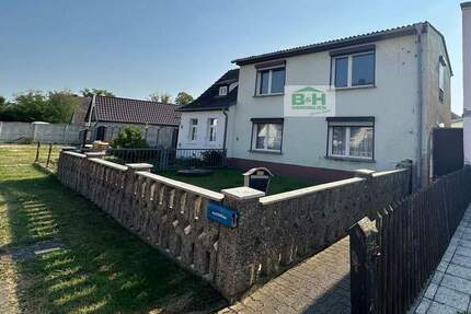 Günstig - Bei Zörbig - preiswertes EFHDHH Wfl. 126 qm 4 Zimmer - pflegeleicht