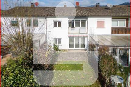 Helles Reihenmittelhaus in Wehr: stilvoll modernisiert und sofort bezugsfrei