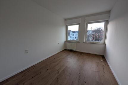 ++1 NKM FREI - Vermiete sanierte 2 Raum Wohnung ab sofort in Bernburg++++ - Bernburg (Saale)