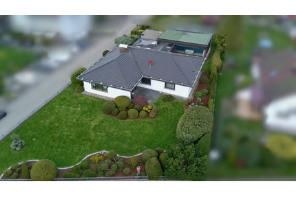 Ein Rückzugsort der Extraklasse - Stilvoller Bungalow mit Indoorpool auf traumhaftem Grundstück in Neuhausen