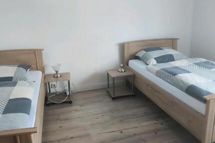 Zweibettzimmer - 27,00&nbsp;EUR Kaltmiete, ca.&nbsp; 115,00&nbsp;m&sup2; in Wackersdorf (PLZ: 92442)