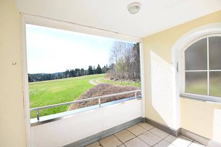 Wunderschöne 2-Zimmer-Wohnung mit Tiefgaragenstellplatz - Freudenstadt Kniebis