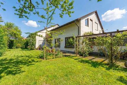 Haus zum Kaufen in Limburgerhof 950.000,00 € 296.56 m²