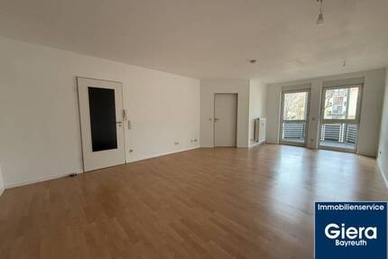3 Zimmer Wohnung nahe Klinikum - 950,00&nbsp;EUR Kaltmiete, ca.&nbsp; 87,80&nbsp;m&sup2;&nbsp;Wohnfl&auml;che in Bayreuth (PLZ: 95445) Roter Hügel