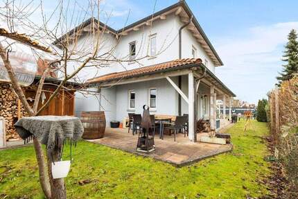 5-Zimmer-Wohnung mit Garten, Carport und separatem Büro - Kümmersbruck