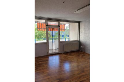 4-Zimmer Wohnung mit Balkon und Stellplatz - Ludwigshafen am Rhein Ludwigshafen-Hemshof