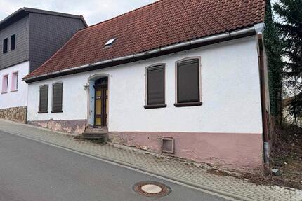 Haus in Hettstedt - 29.000,00&nbsp;EUR Kaufpreis, ca.&nbsp; 150,00&nbsp;m&sup2; in Hettstedt (PLZ: 06333)