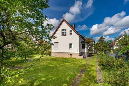 Einfamilienhaus mit Potenzial & Grundstück nahe Karower Teiche - Berlin