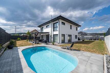 Haus zum Kaufen in Wutöschingen 865.000,00 € 185 m²