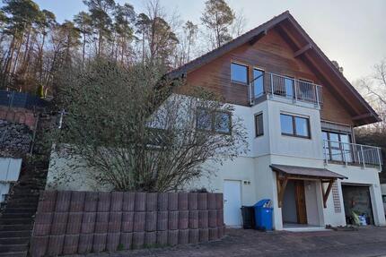 Einfamilienhaus am Waldrand - 1.120,00&nbsp;EUR Kaltmiete, ca.&nbsp; 145,00&nbsp;m&sup2; in Bruchweiler-Bärenbach (PLZ: 76891)