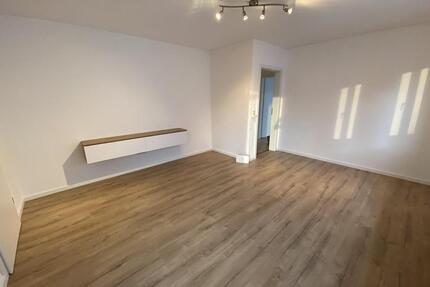 3,5-Zimmer-Wohnung mit Balkon, EBK & Stellplatz - Bad Neustadt an der Saale