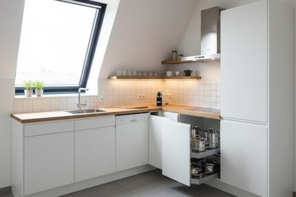 Komplett renovierte DG-Wohnung in Friedberg - Friedberg (Hessen)