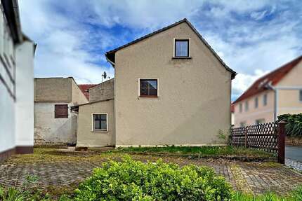 Haus zum Kaufen in Naumburg (Saale) 59.500,00 € 180 m²