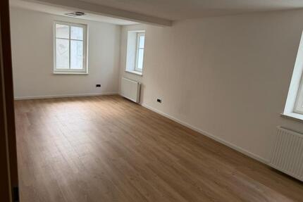 Neurenovierte, großzügige 3-Zimmer-Wohnung - Feuchtwangen