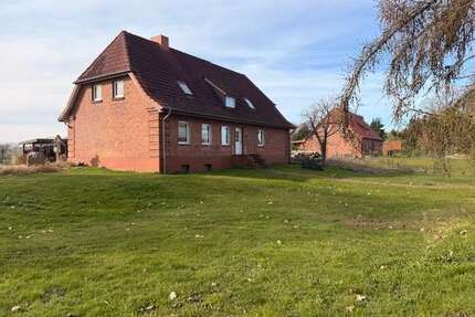 Haus zum Kaufen in Lützow 230.000,00 € 145 m²