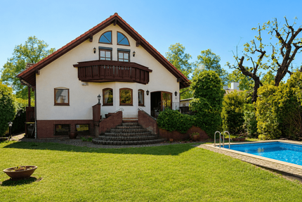 Haus zum Kaufen in Teltow 989.000,00 € 336.63 m²