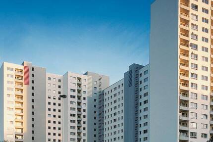 Geräumige 2-Zimmer-Wohnung mit Ausblick in Darmstadt-Kranichstein