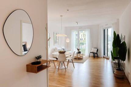 Wohnen am Wasser: Stilvolle 2-Zimmer-Wohnung mit Balkon, Wasserblick und Tiefgarage - Mainz Neustadt