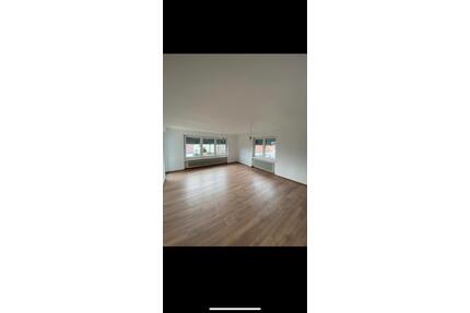 4 Zimmer Wohnung Jungingen Ulm - 1.450,00&nbsp;EUR Kaltmiete, ca.&nbsp; 105,00&nbsp;m&sup2; in Ulm (PLZ: 89081) Söflingen