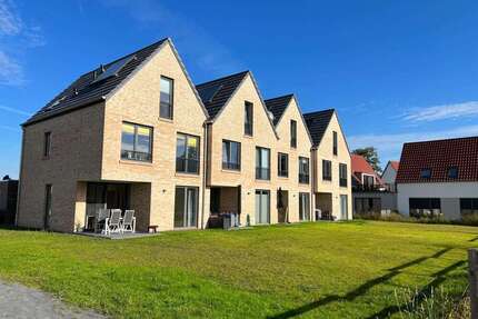 Haus zum Mieten in Oldenburg 1.680,00 € 118 m²