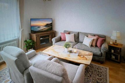 Möblierte 3-Zimmer-Wohnung mit Balkon in St. Ingbert (Hobels) - Sankt Ingbert