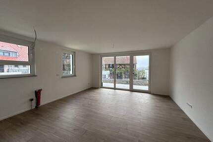 Erstbezug 4-Zimmer-Erdgeschosswohnung mit Einbauküche zu vermieten! - Gundelsheim / Höchstberg