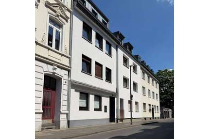 Haus zum Kaufen in Köln 749.000,00 € 206.74 m²