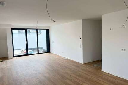 Wohnung zum Mieten in Bergisch Gladbach 1.128,98 € 69.69 m²