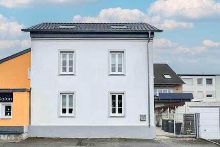 Charmantes EFH mit ca. 110 m² Wohnfl. + ca. 34 m² DG-Nutzfl., Garten & Balkon in Niederbachem - Wachtberg