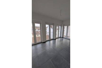 ErstbezugZentralSüd BalkonLoggiaBarrierefreie 3,5 Zimmerwohnung - Pforzheim Oststadt