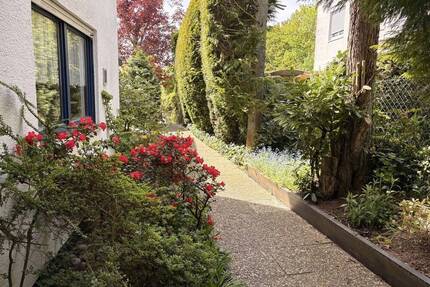 Doppelhaushälfte zum Modernisieren auf idyllischem Gründstück mit Garten und Garage. - Niedernhausen