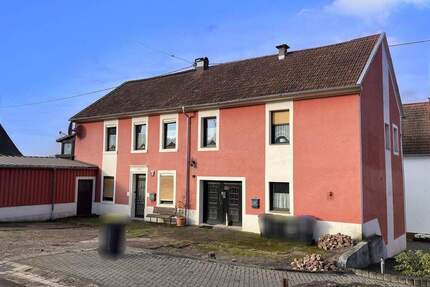 Zwangsversteigerung ++ Zweifamilienwohnhaus ++ Provisionsfrei für Käufer!! In 66687 WadernKostenbach