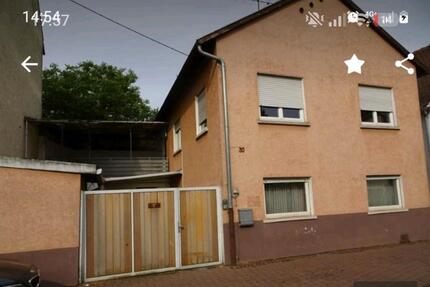 Zweifamilienhaus mit Balkon und Hof in Alt- Oggersheim - Ludwigshafen am Rhein Ludwigshafen-Oggersheim