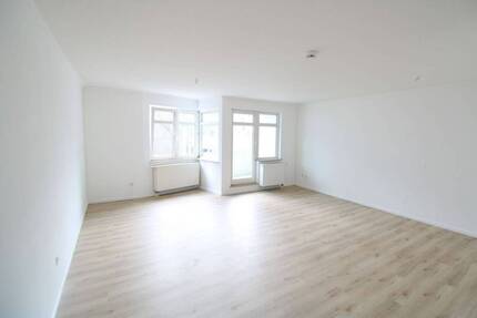 Helle 2-Zimmer-Wohnung mit Balkon in ruhiger Potsdamer Seitenstraße