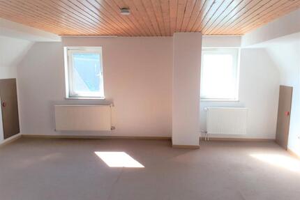 132 m² Maisonette mit Balkon, EBK und 5,5 Zimmern - helle Räume - Geislingen
