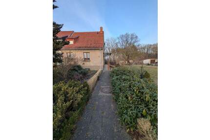 ***Doppelhaushälfte mit großem Grundstück in Alt Schwerin - Ihr Raum für Leben und Freiheit – ***