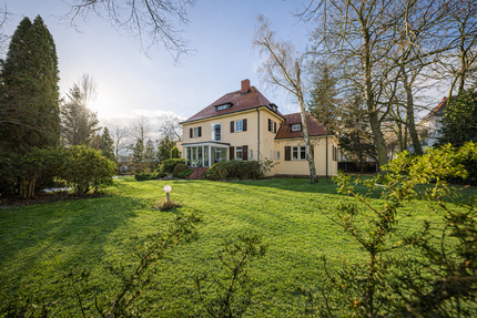 Haus zum Kaufen in Taucha 995.000,00 € 300 m²