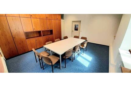 3 Büroräume mit Teeküche und 2 Stellplätze im Hof in Offenburg nähe Rée Carré