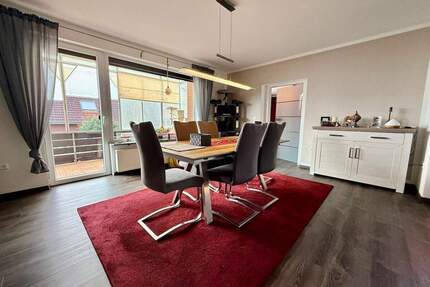 Ihr Platz für die Zukunft: Vielseitiges und geräumiges Zweifamilienhaus in gefragter Lage - Neustadt am Rübenberge