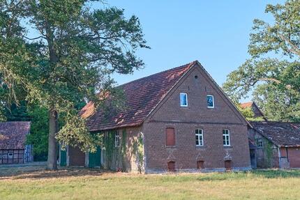 Groß + Fein: halbe Scheune Baugenehmigung Landschaftsschutzgebiet - Lienen