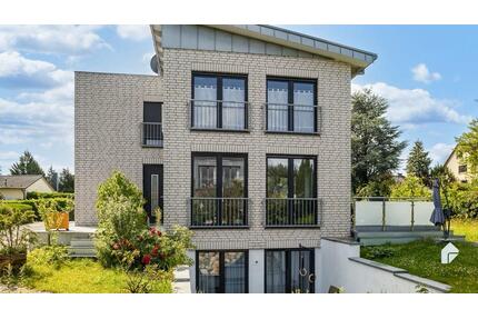 Luxus Neubau Haus - (EFH oder 2 Wohnungen) vollmöbliert - Hamburg Wandsbek
