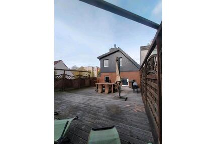 Eins - Zwei Familien Haus - 249.000,00&nbsp;EUR Kaufpreis, ca.&nbsp; 156,00&nbsp;m&sup2; in Bremerhaven (PLZ: 27576)
