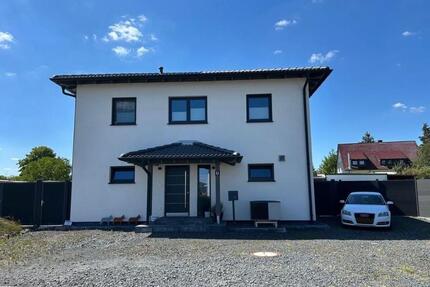 Traumhaus im Stadtvilla-Stil mit schönem Garten - Ebersdorf bei Coburg