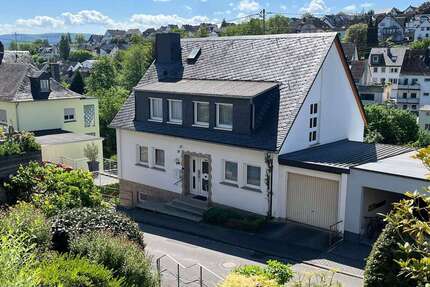 Haus zum Kaufen in Rhens 430.000,00 € 256 m²